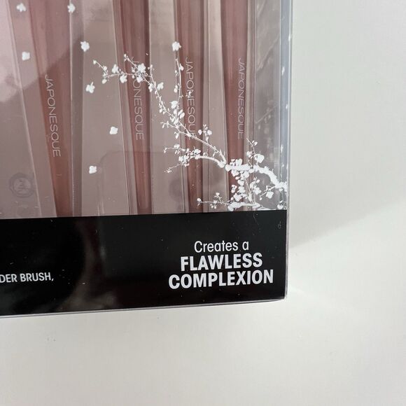 New In Box Japanese QUE 9 Pc Brush Set Full Face Make Up Set Professional Makeup - Picture 3 of 12